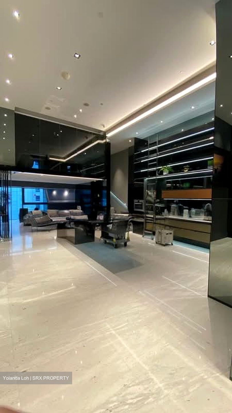 Tahir Building (D1), Office #572949151